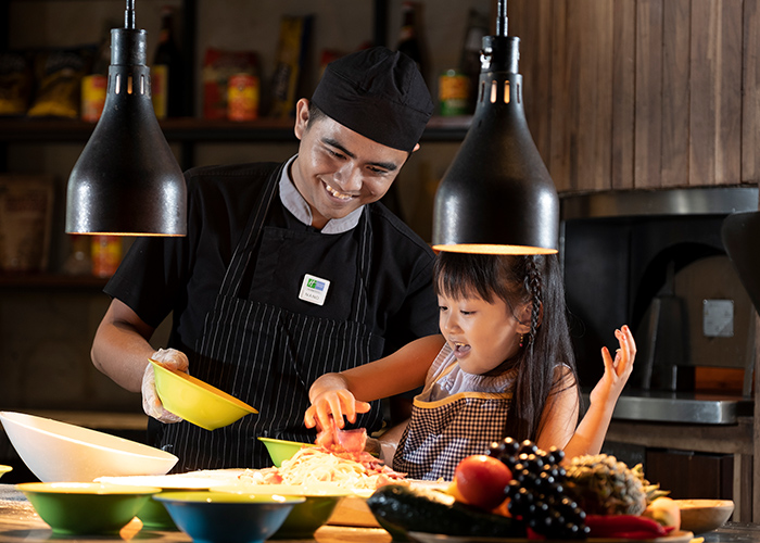 Cooking Classes for Little Chefs at kids-friendly hotel in Bali
